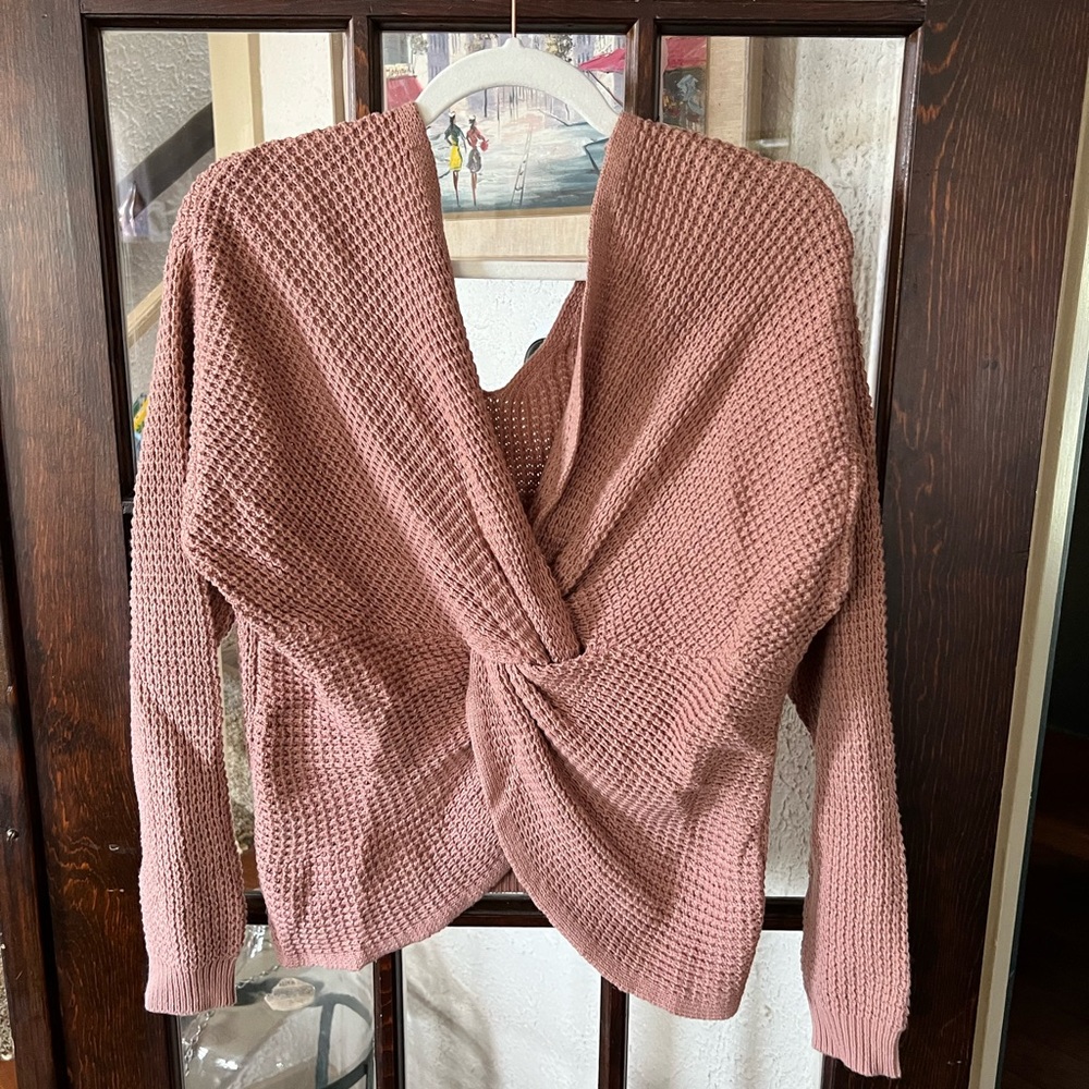 Twist sweater